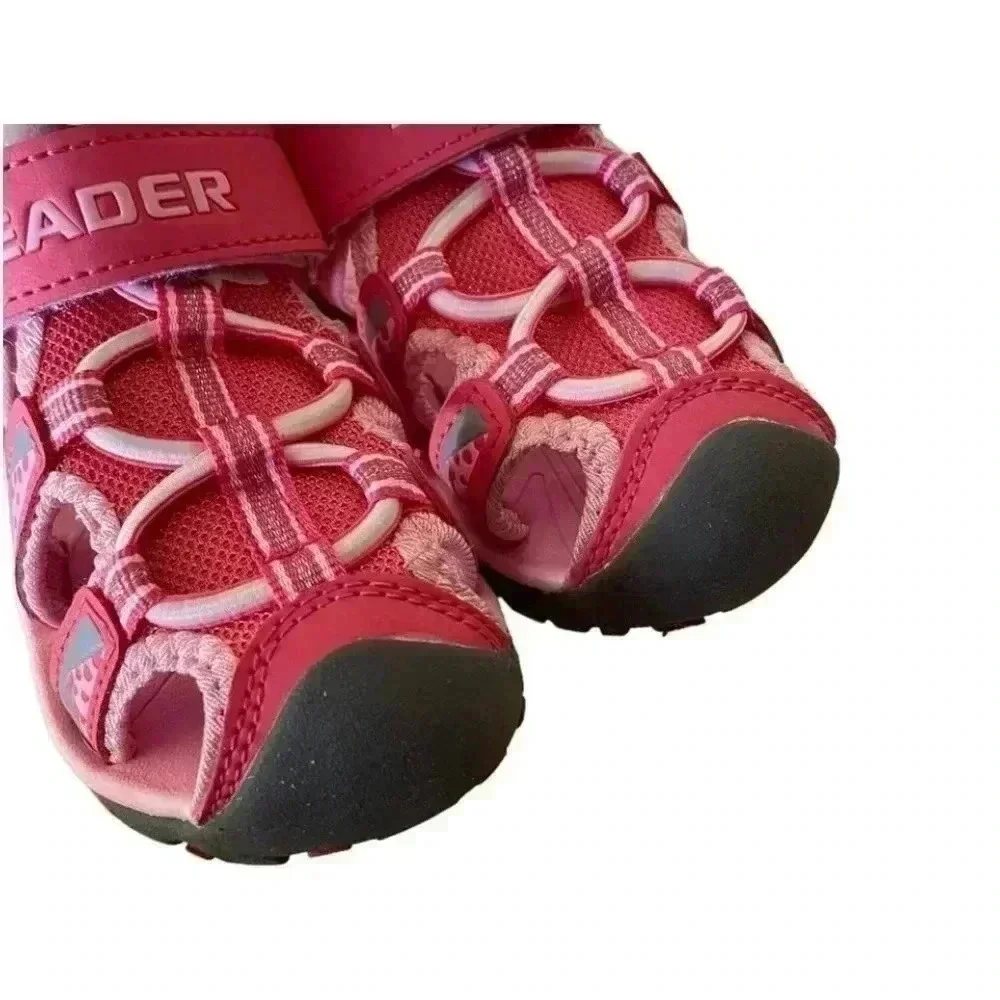 Aleader pink girl